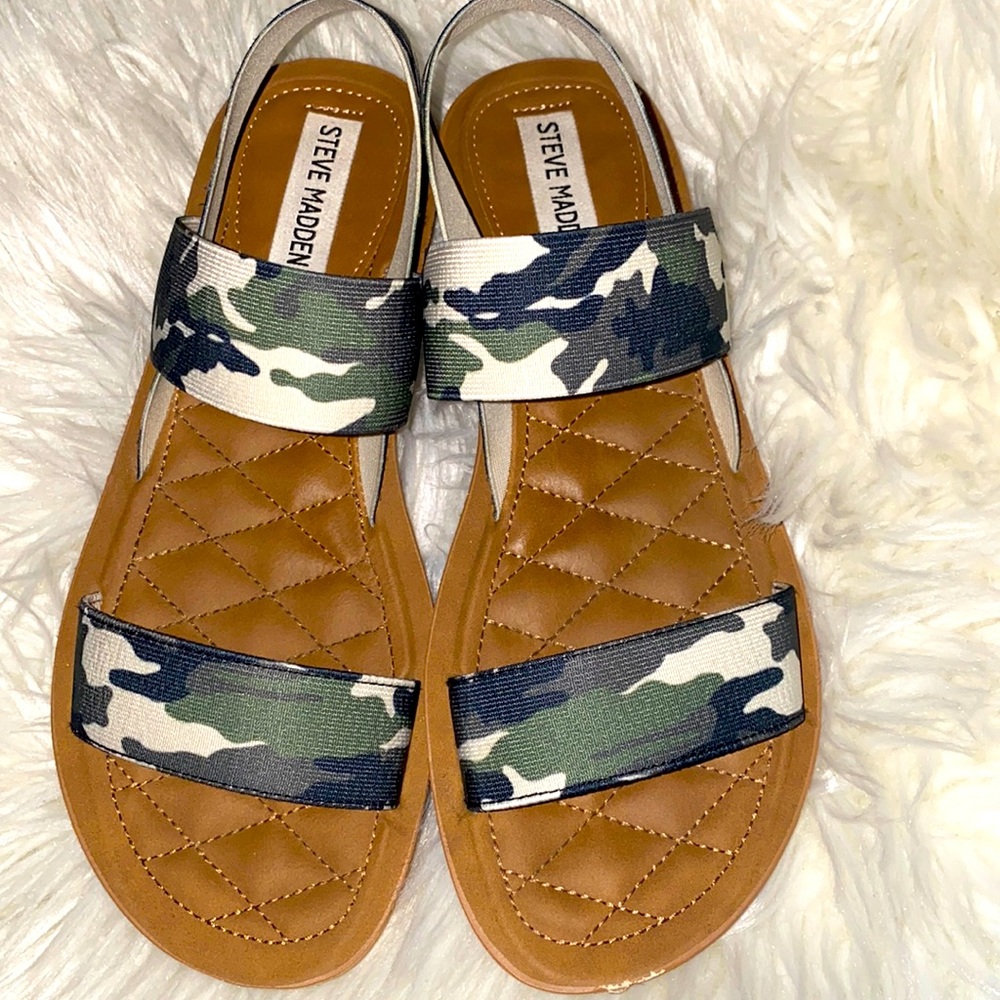 Steve Madden Camouflage Sandals